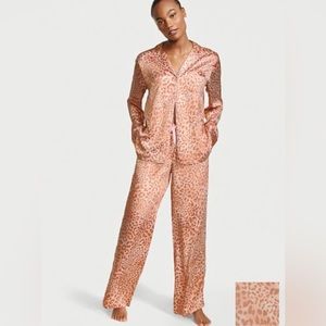 Victoria’s Secret satin leopard long pajama set small long